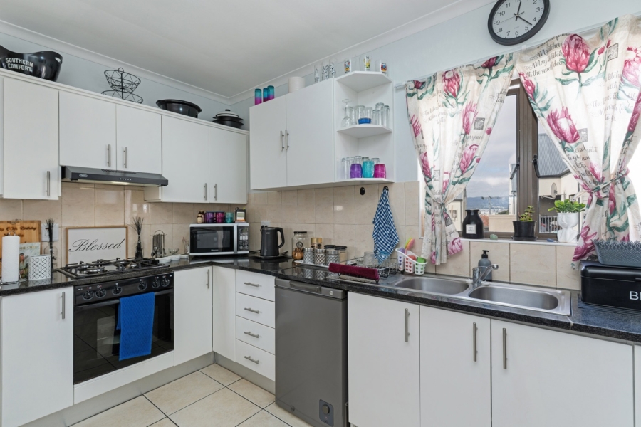 3 Bedroom Property for Sale in Parklands Western Cape